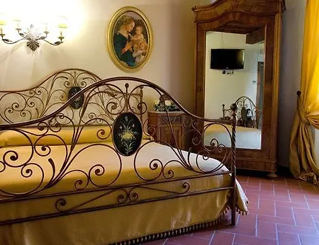 Podere Bucine Farma *